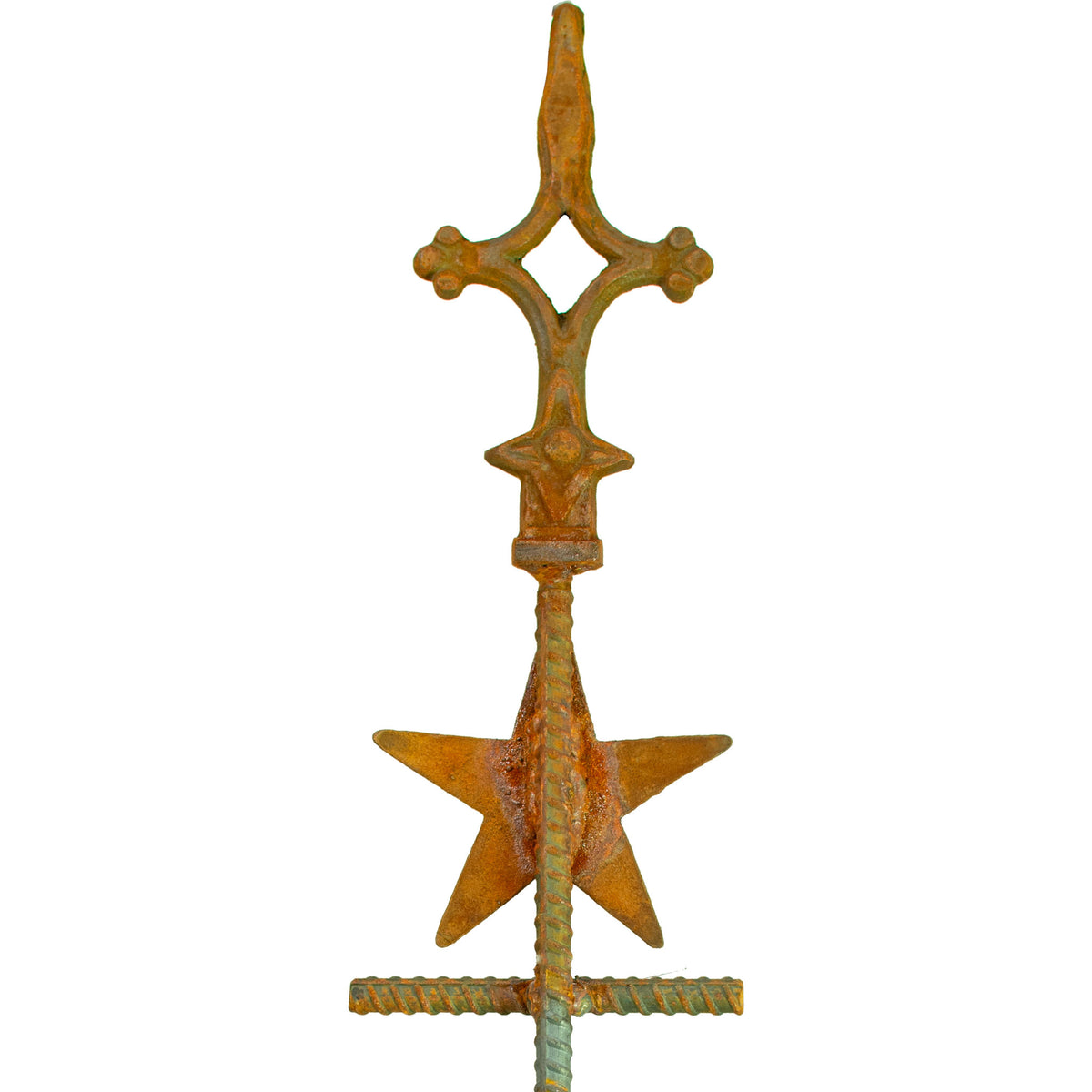 The speared texas star garden hose stake guide comes in a set of 4.