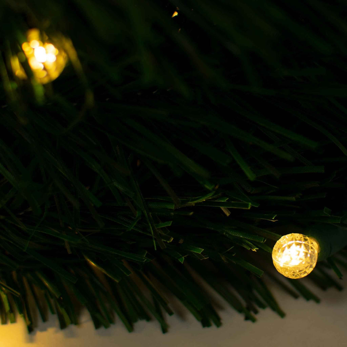 G12 LED Warm White Christmas Lights - Lee Display