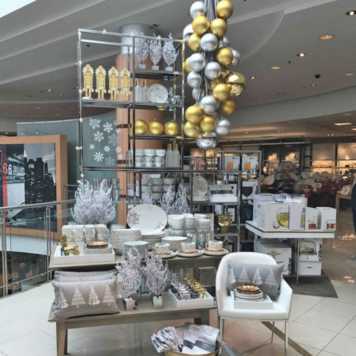 Matte Silver Ball Ornaments - Lee Display