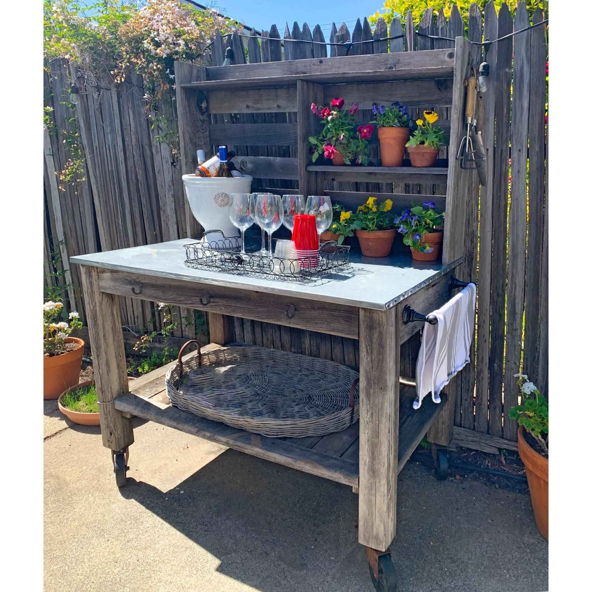 Redwood Potting Table - Lee Display