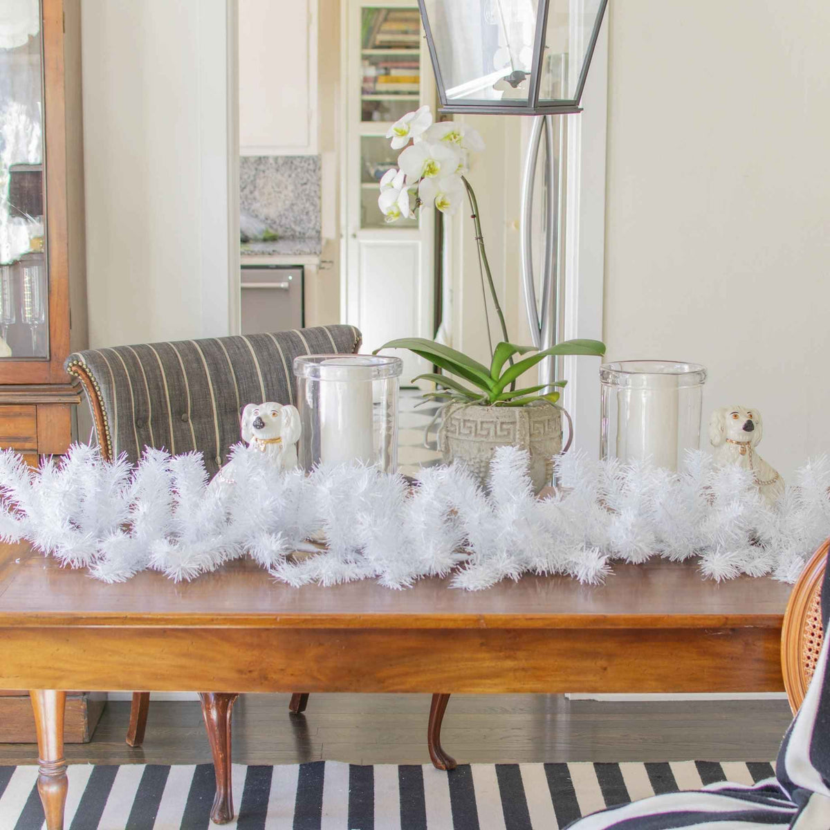 White Christmas Garland - Lee Display