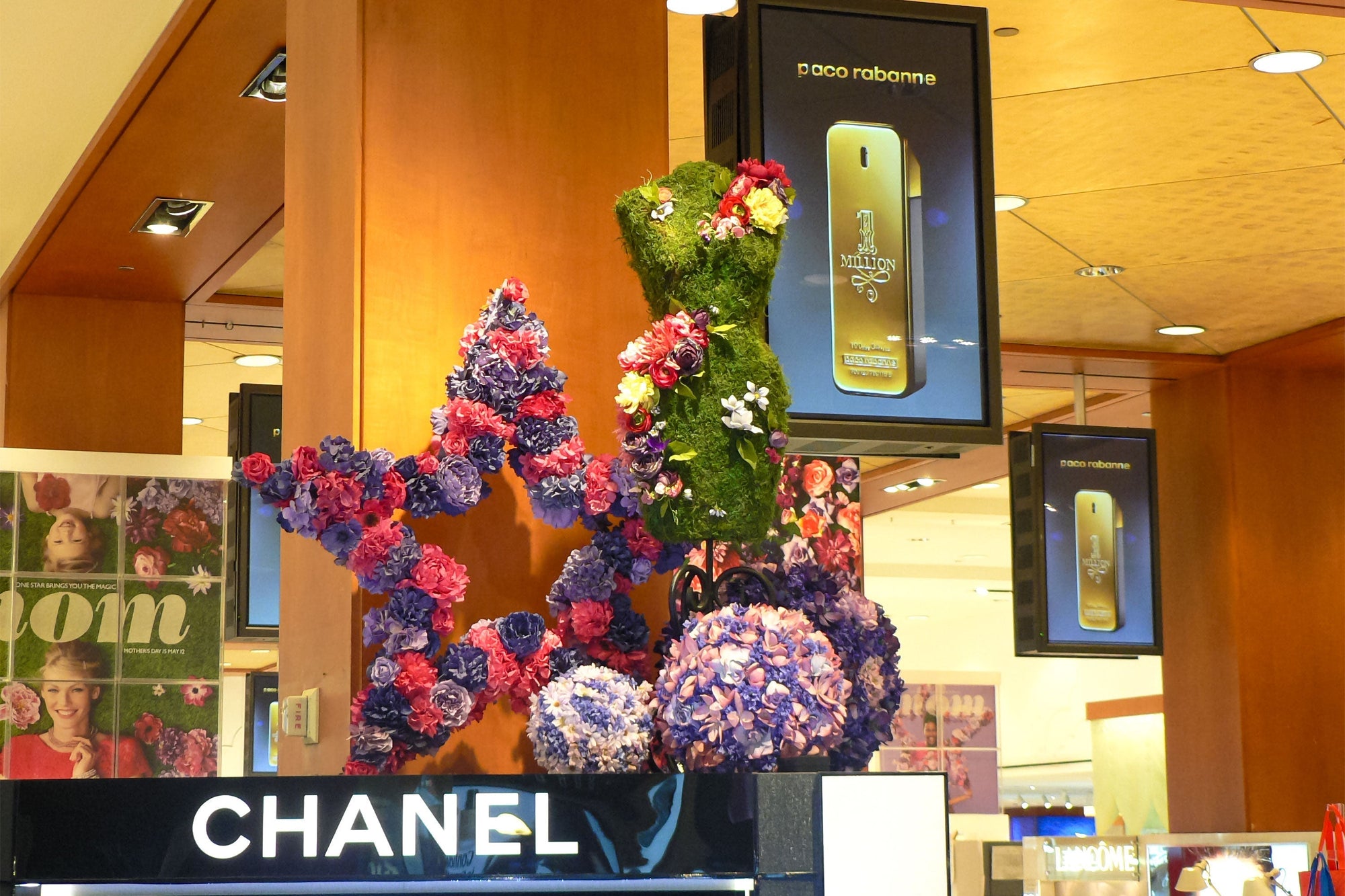 Visual Merchandising & Store Retail Display