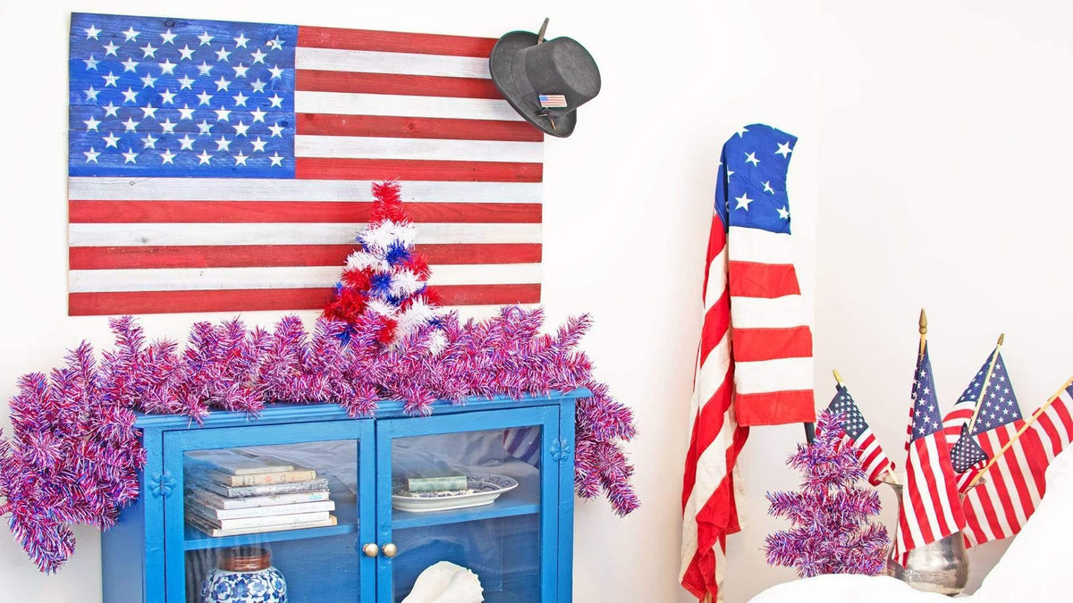 Christmas in July Sale on Now - Lee Display