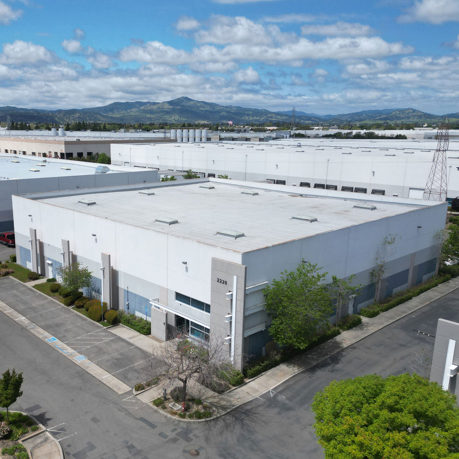 lee display warehouse is available to renting and reserving storage space