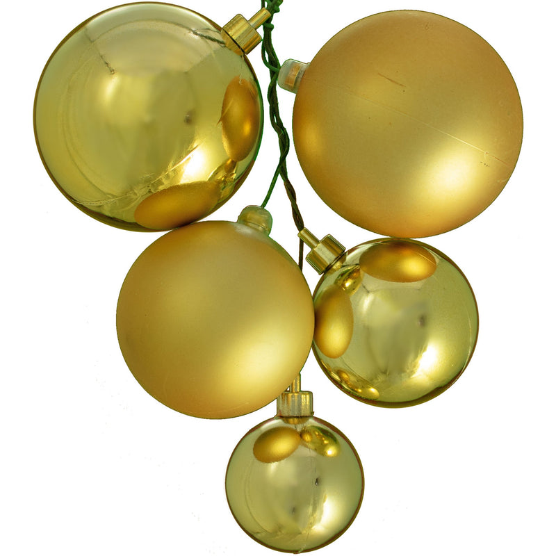 The Fresno Style Ball Cluster comes with Shiny Gold and Matte Gold Plastic Ball Ornaments