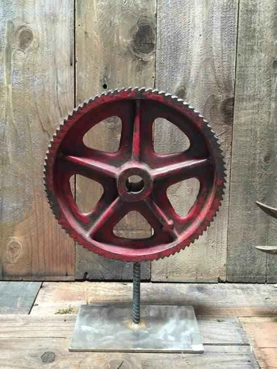 Vintage Steampunk Gear - Lee Display